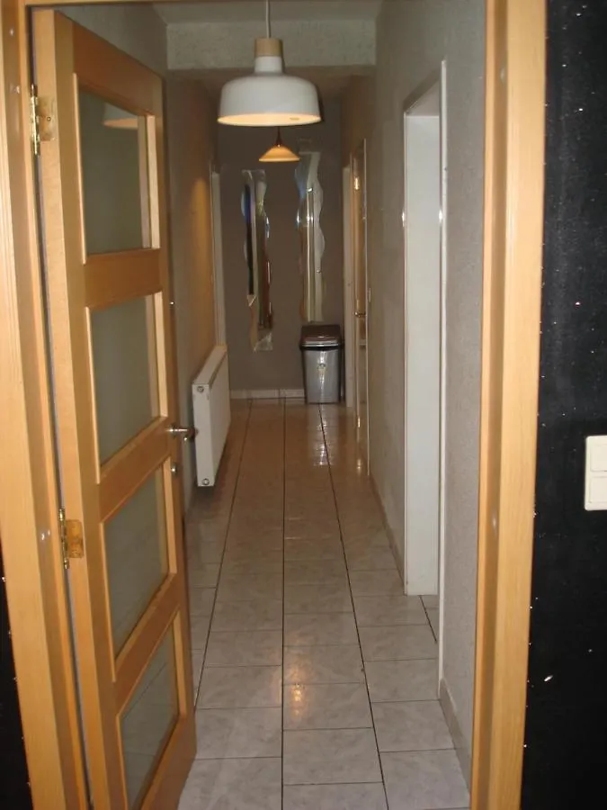 Apartment Appartement Courcelles